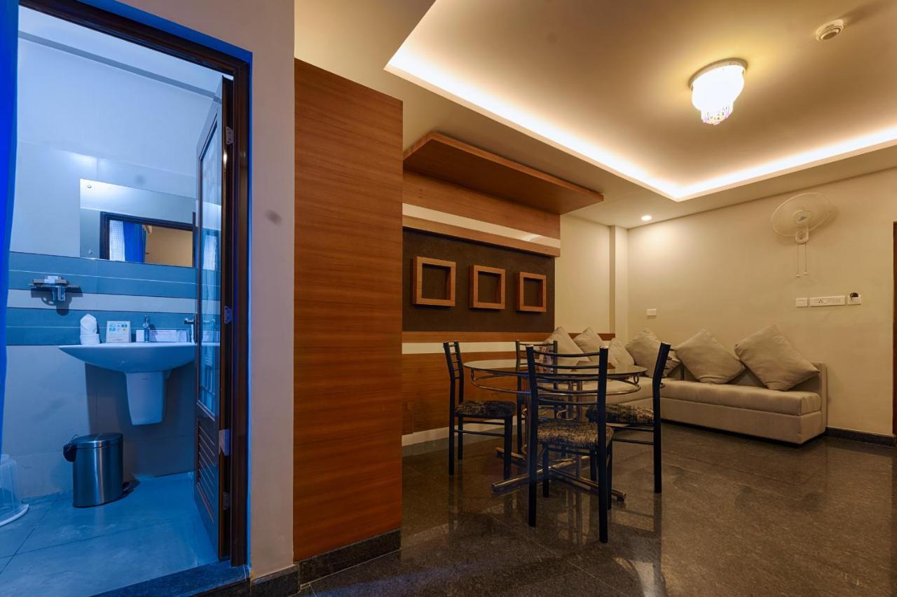 Vidya Residency Hotel Thrissur Exterior photo