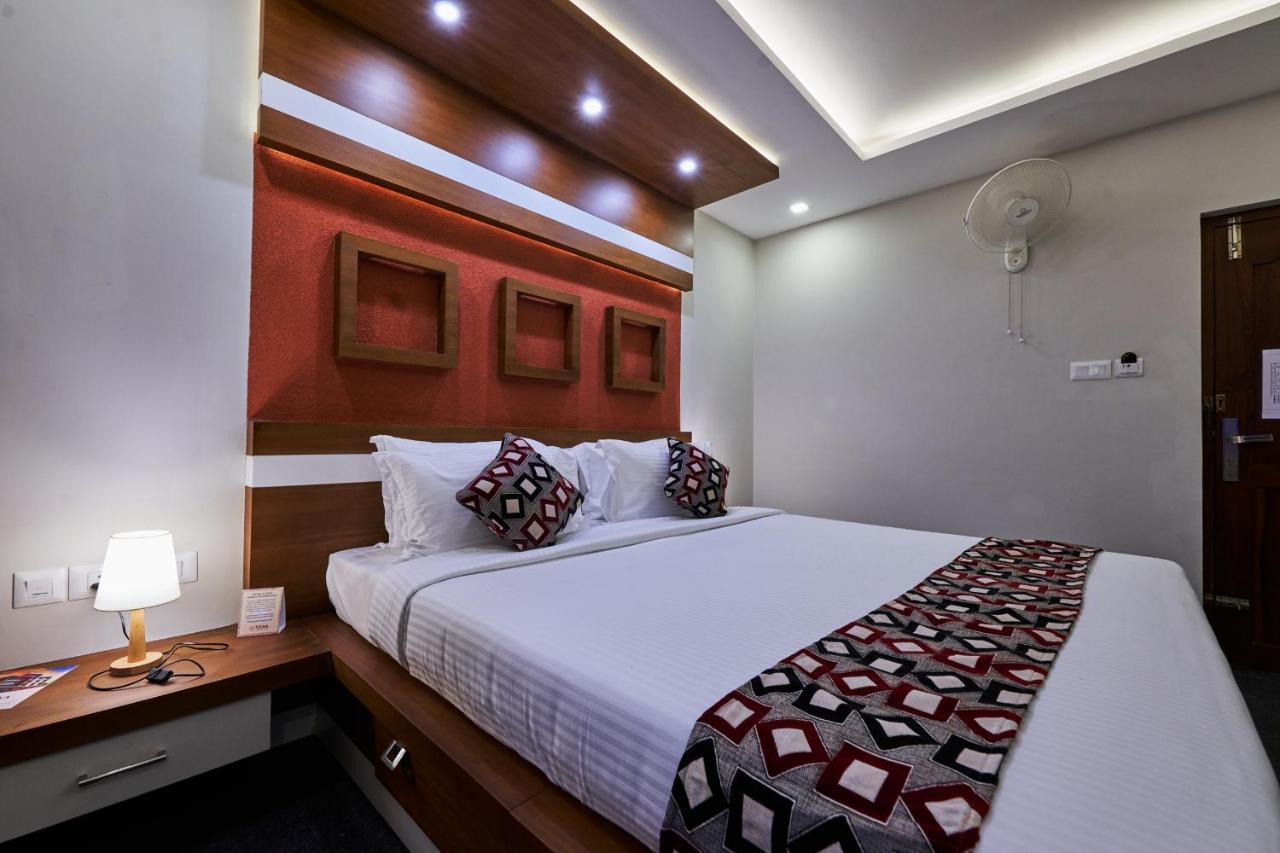 Vidya Residency Hotel Thrissur Exterior photo