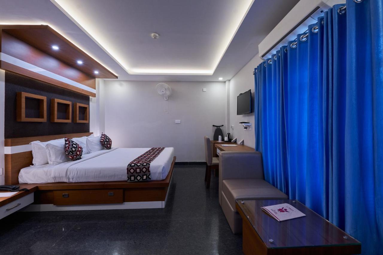 Vidya Residency Hotel Thrissur Exterior photo