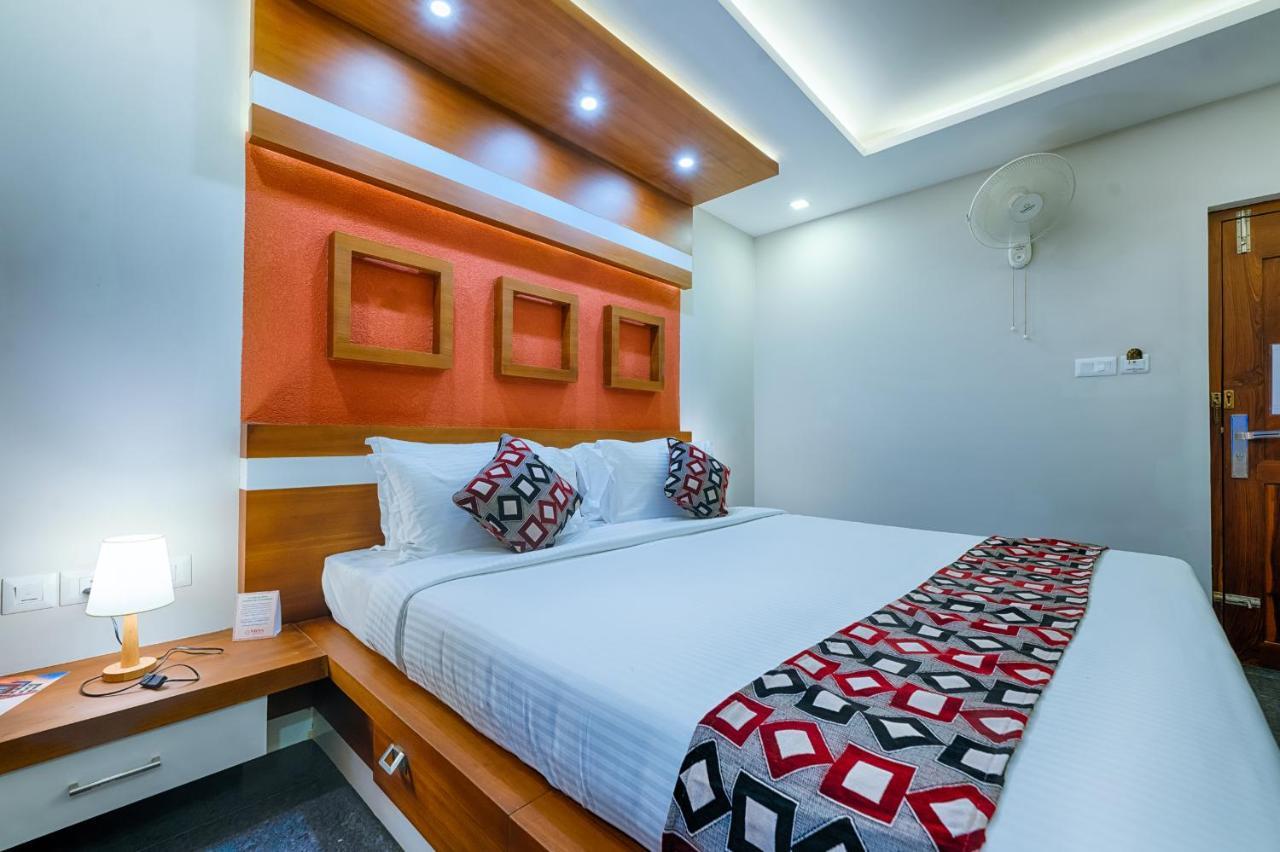 Vidya Residency Hotel Thrissur Exterior photo