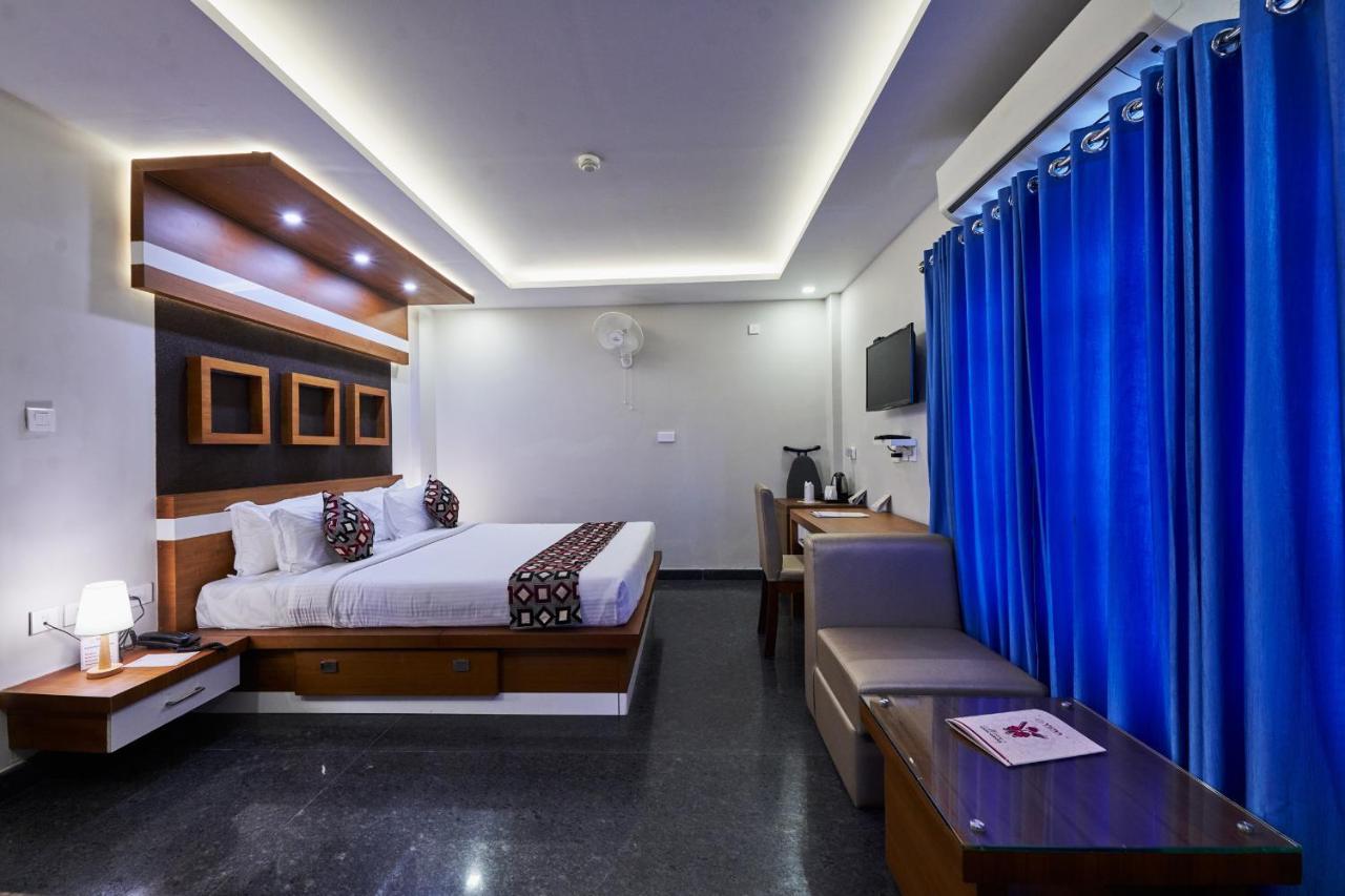 Vidya Residency Hotel Thrissur Exterior photo